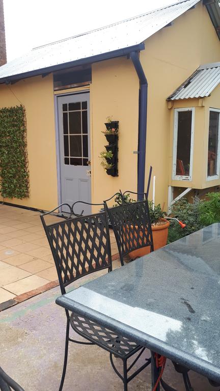 Willowgate Hall Luxury Hosted B&B - Accommodation Main Beach 2