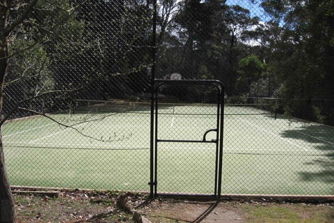 Wimbeldon - Accommodation Main Beach 1