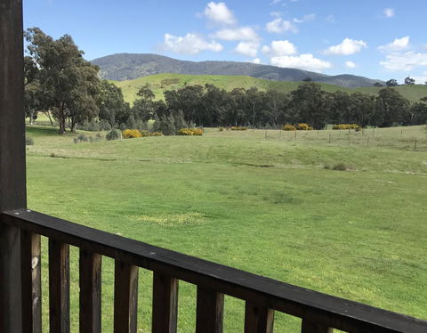 Wimmera Hills Winery - Accommodation Main Beach 1