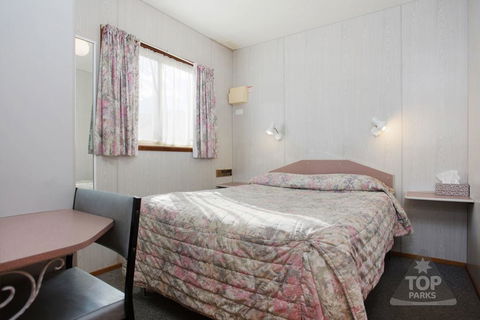 Wimmera Lakes Caravan Resort - Accommodation Main Beach 2