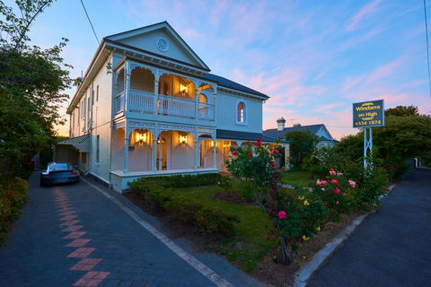 Windarra On High - Accommodation Main Beach 0