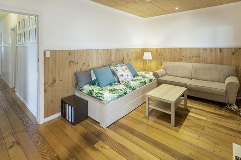 Windsong - Pet Friendly, Wifi And Close To Water - Accommodation Main Beach 3