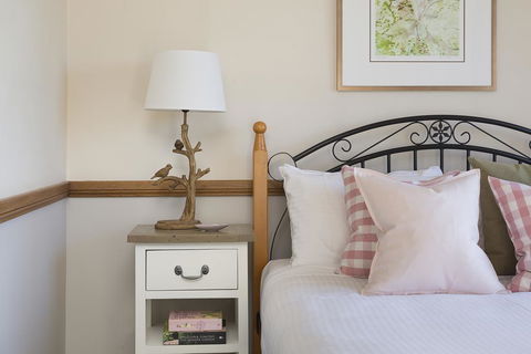 Windsors Edge Cottage Pokolbin - Accommodation Main Beach 0