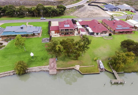 Windy's At Wellington - Accommodation Main Beach 3