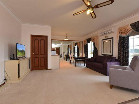 Wine Country Homestead 1br Studio - Accommodation Main Beach 3