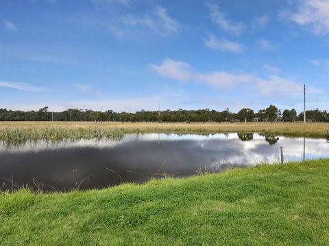 Wine Country Homestead Estate - Accommodation Main Beach 0