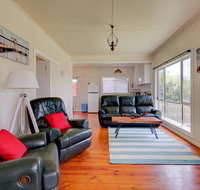 Wings and Waves - Accommodation Main Beach