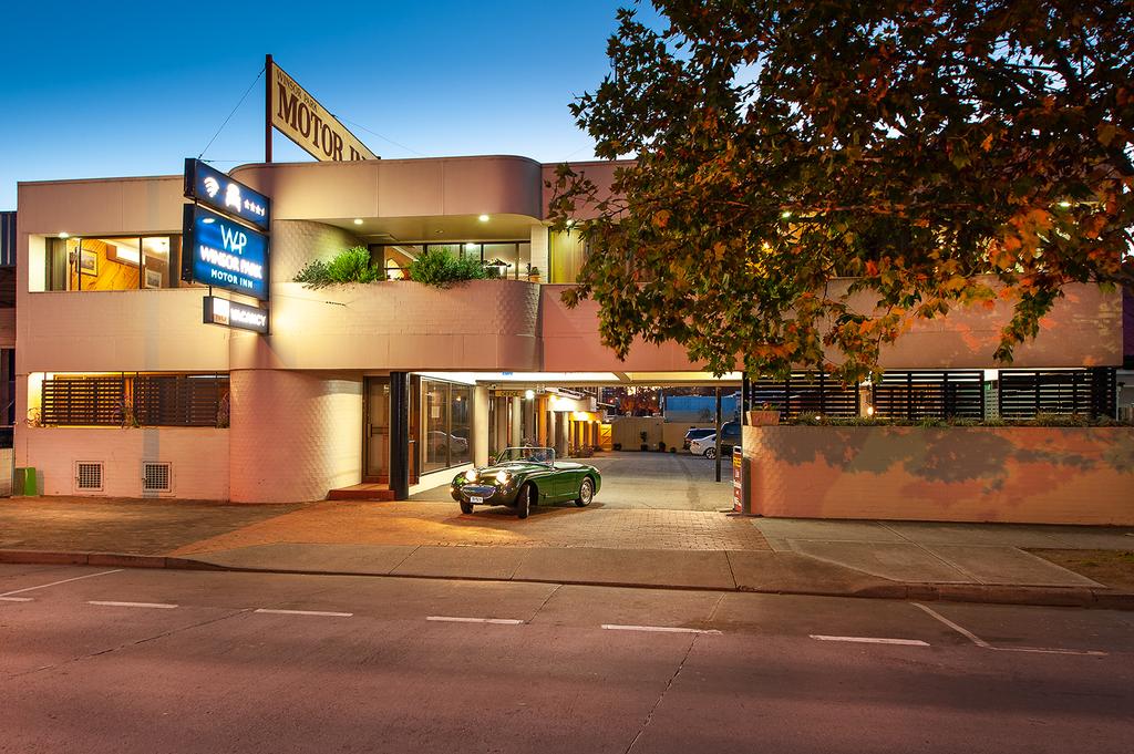 Albury NSW Accommodation Main Beach