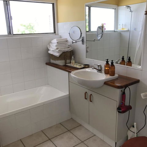 Winston Cottage - Accommodation Main Beach 3