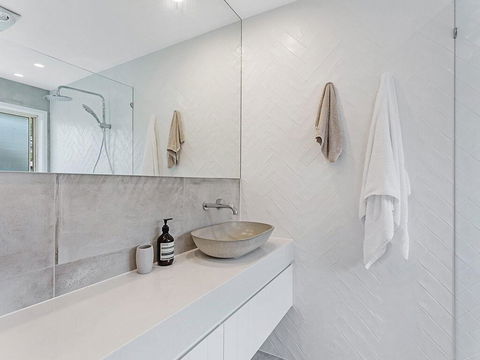 Wirragulla, 10 Marty Avenue - Stylish Modern House With Ducted Air Con & WIFI - Accommodation Main Beach 1