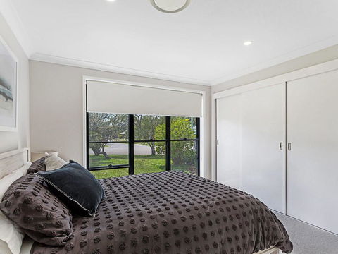 Wirragulla, 10 Marty Avenue - Stylish Modern House With Ducted Air Con & WIFI - Accommodation Main Beach 3