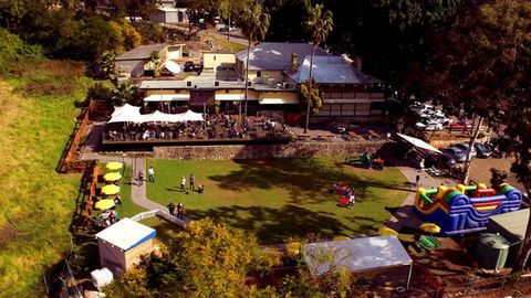 Wisemans Inn - Accommodation Main Beach 1
