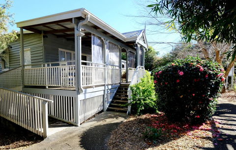 Wisteria Cottage 95 Main Western Road - Accommodation Main Beach 2