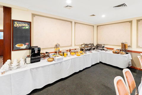 WM Hotel Bankstown - Accommodation Main Beach 3
