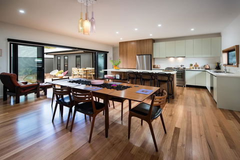 Wombat Hill Lodge - Accommodation Main Beach 2