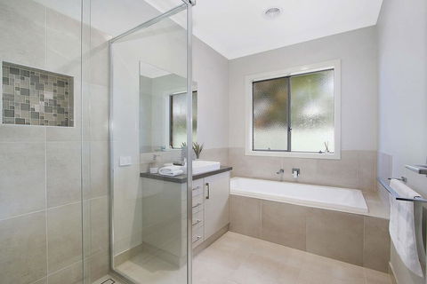 Woodbine Waters - Accommodation Main Beach 3