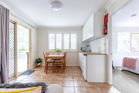 Woodford Gardens - Accommodation Main Beach 2