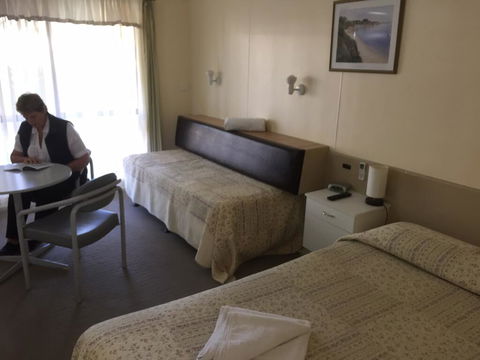 Woodmans Hill Motel - Accommodation Main Beach 1