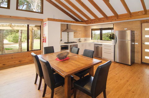 Woodstone Possum Cottage - Accommodation Main Beach 2