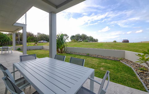 Woolgoolga By The Sea - Accommodation Main Beach 1