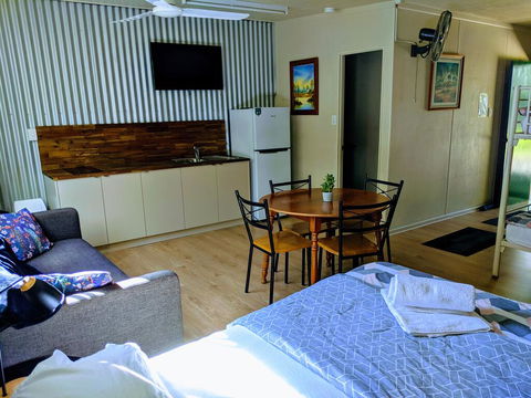 Woolshed Eco Lodge - Accommodation Main Beach 2