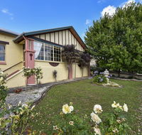 Wyatt Guest House - Accommodation Main Beach