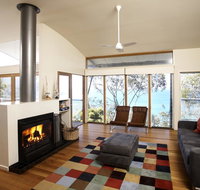 Wye View architecturally designed stunning views - Accommodation Main Beach