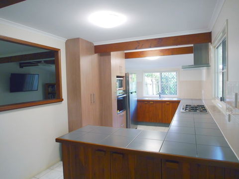 Wyndham Lodge - Accommodation Main Beach 2