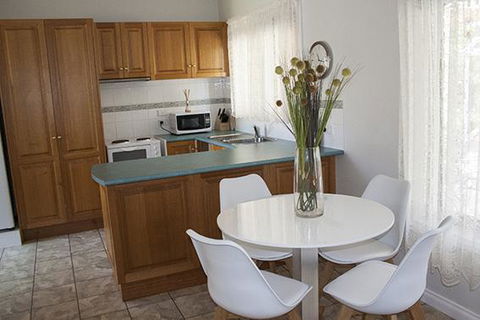 Wypinga B&B - Pet Friendly - Accommodation Main Beach 2