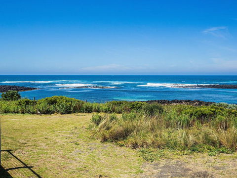 WYTONIA 1 - Accommodation Main Beach 1