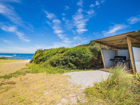 WYTONIA 2 - Accommodation Main Beach 1