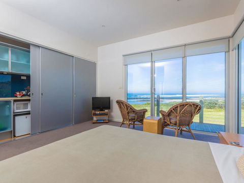 WYTONIA 2 - Accommodation Main Beach 0
