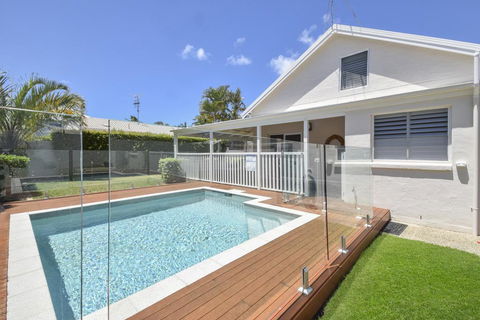 Wyuna Drive - Accommodation Main Beach 2