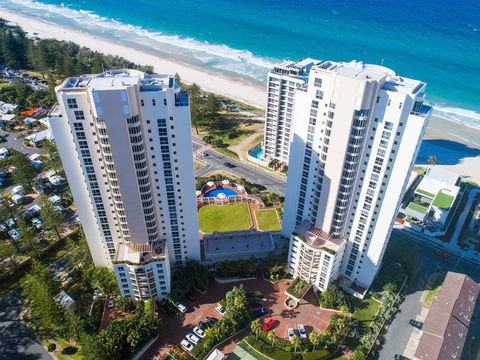 Xanadu Resort - Accommodation Main Beach 0