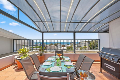 Yacaaba Terrace, Unit 9, 3 Yacaaba Street - Accommodation Main Beach 0