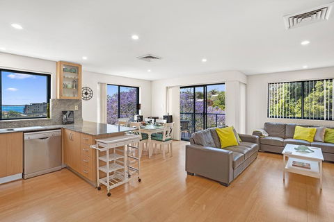 Yacaaba Terrace, Unit 9, 3 Yacaaba Street - Accommodation Main Beach 1