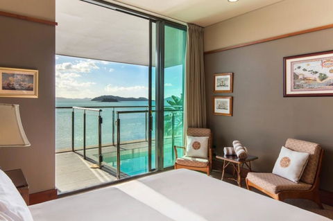 Yacht Club 19 Villa Bijou De Mer Ocean Front Private Pool 2 Buggies - Accommodation Main Beach 3