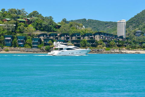 Yacht Club Villa 33 - Serenity - 4 Bedroom 4 Bathroom House Ocean Views 2 Buggies - Accommodation Main Beach 2