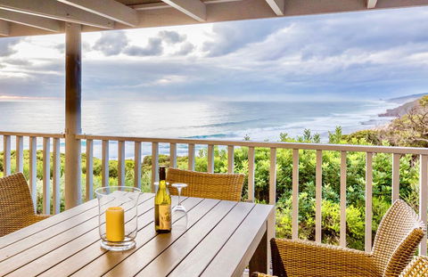 Yallingup's Best Located Beach House - Accommodation Main Beach 3