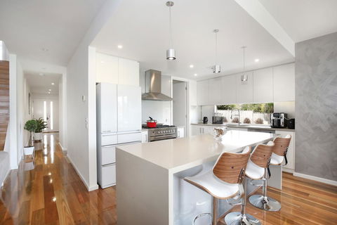 Xus Residence - Accommodation Main Beach 3