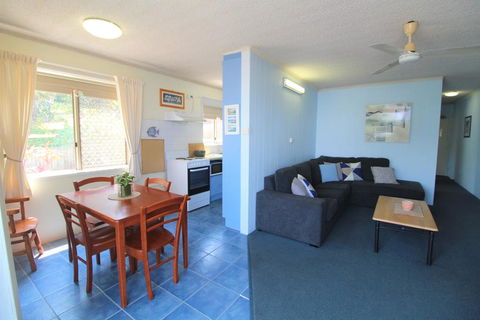Yamba Towers 2 - Accommodation Main Beach 2