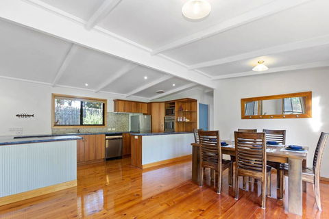 YARRABEE - The Perfect Getaway! - Accommodation Main Beach 1