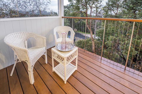 Yaringa - Accommodation Main Beach 3