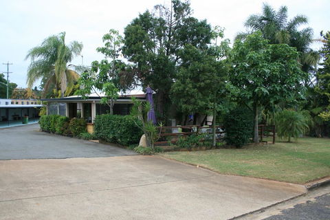 Yarraman Gardens Motel Queensland - Accommodation Main Beach 3