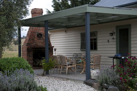 Yea Wood Duck Cottage - Accommodation Main Beach 1