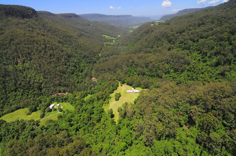 Yeola - Lush Location With River Access! - Accommodation Main Beach 0