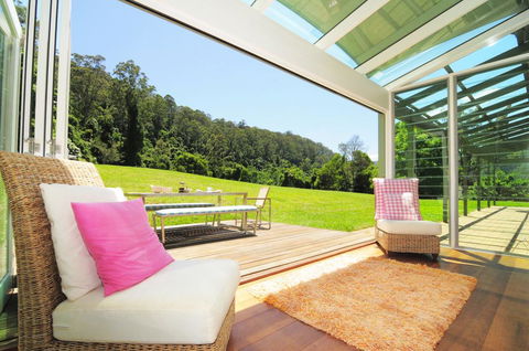 Yeola - Lush Location With River Access! - Accommodation Main Beach 3