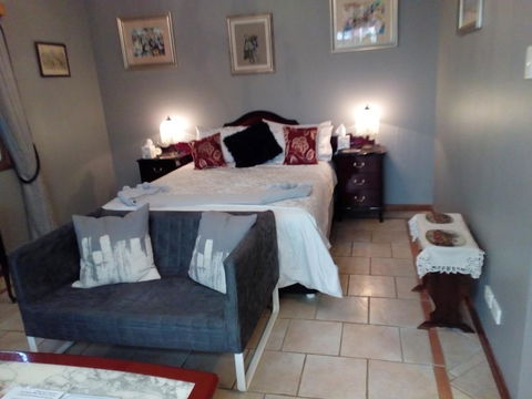 York's Lookout Lodge Bed And Breakfast - Accommodation Main Beach 0