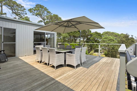 YOU, ME AND THE SEA - BLAIRGOWRIE - Accommodation Main Beach 2
