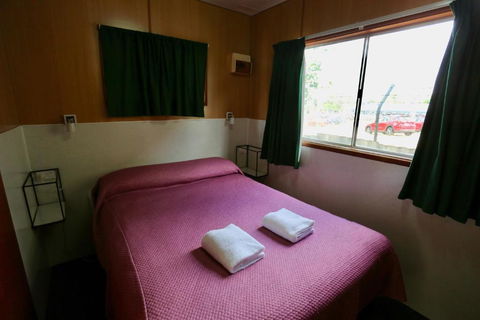 Young Tourist Park - Accommodation Main Beach 3